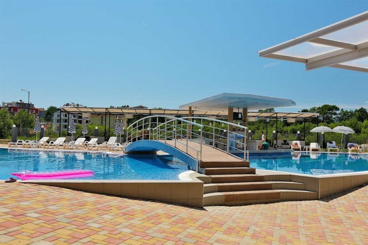 Emberli Aparthotel Lozenets ภายนอก รูปภาพ